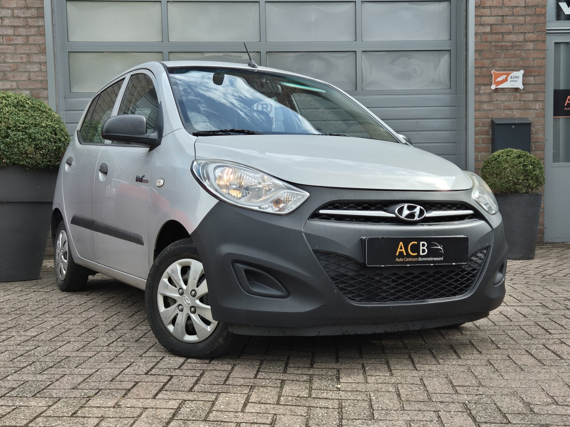 Hyundai i10 1.0 Pure incl 45867683-0.jpg | Auto Centrum Bommelerwaard (A.C.B.) BV