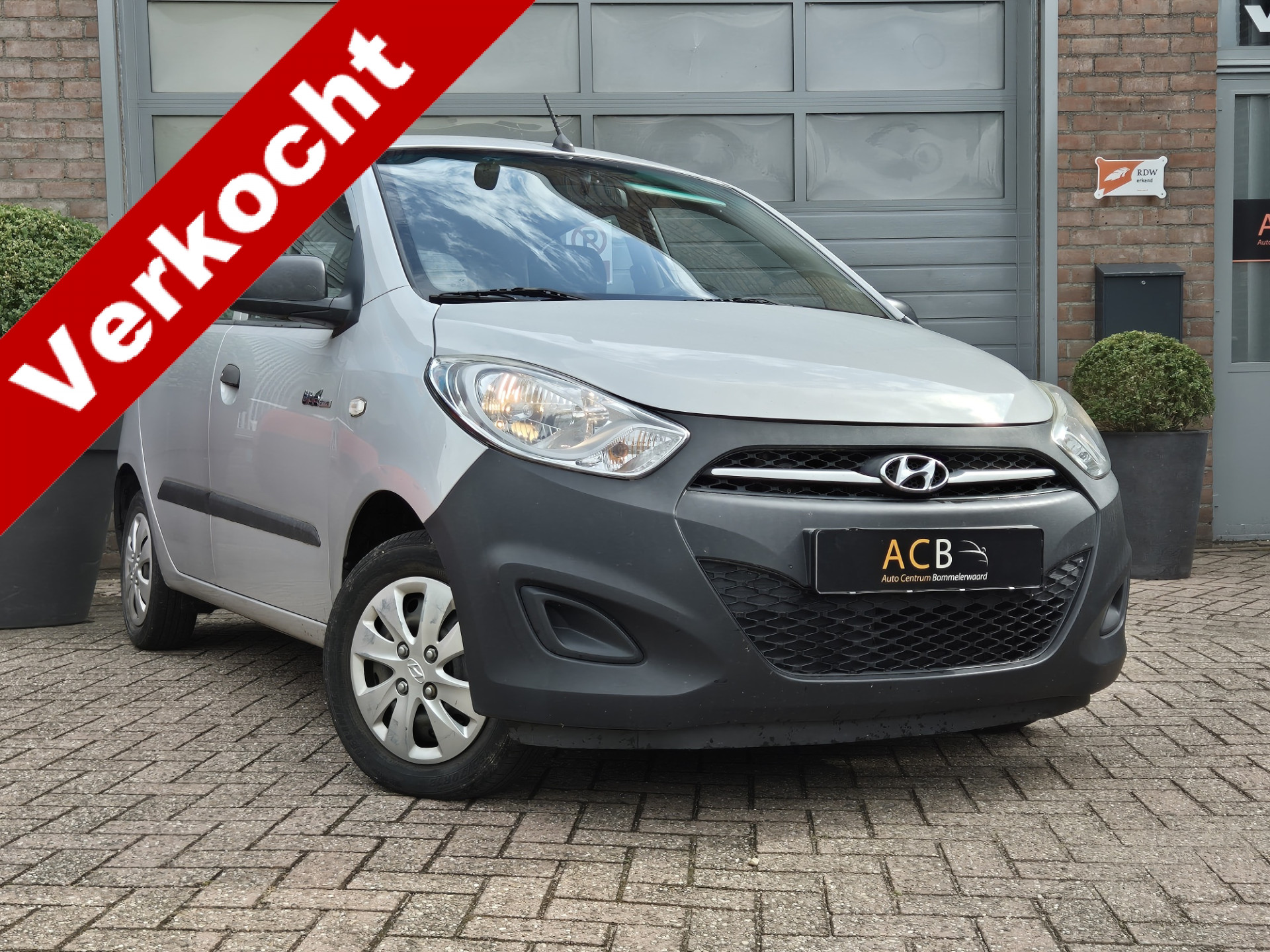 Hyundai i10 1.0 Pure incl 45867683-0.jpg | Auto Centrum Bommelerwaard (A.C.B.) BV