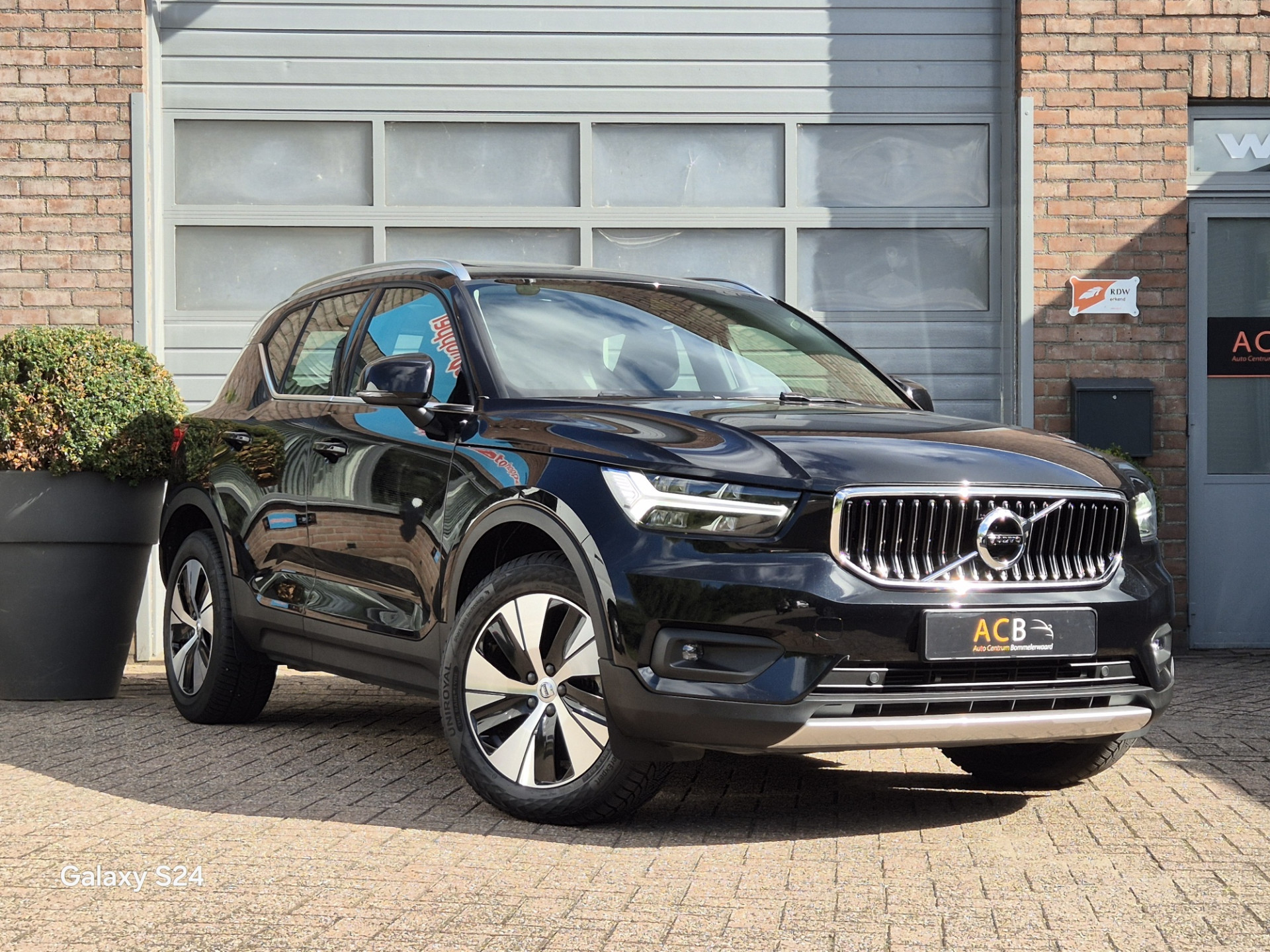 Volvo XC40 1.5 T4 Recharge Inscription Expression 46954324-0.jpg | Auto Centrum Bommelerwaard (A.C.B.) BV