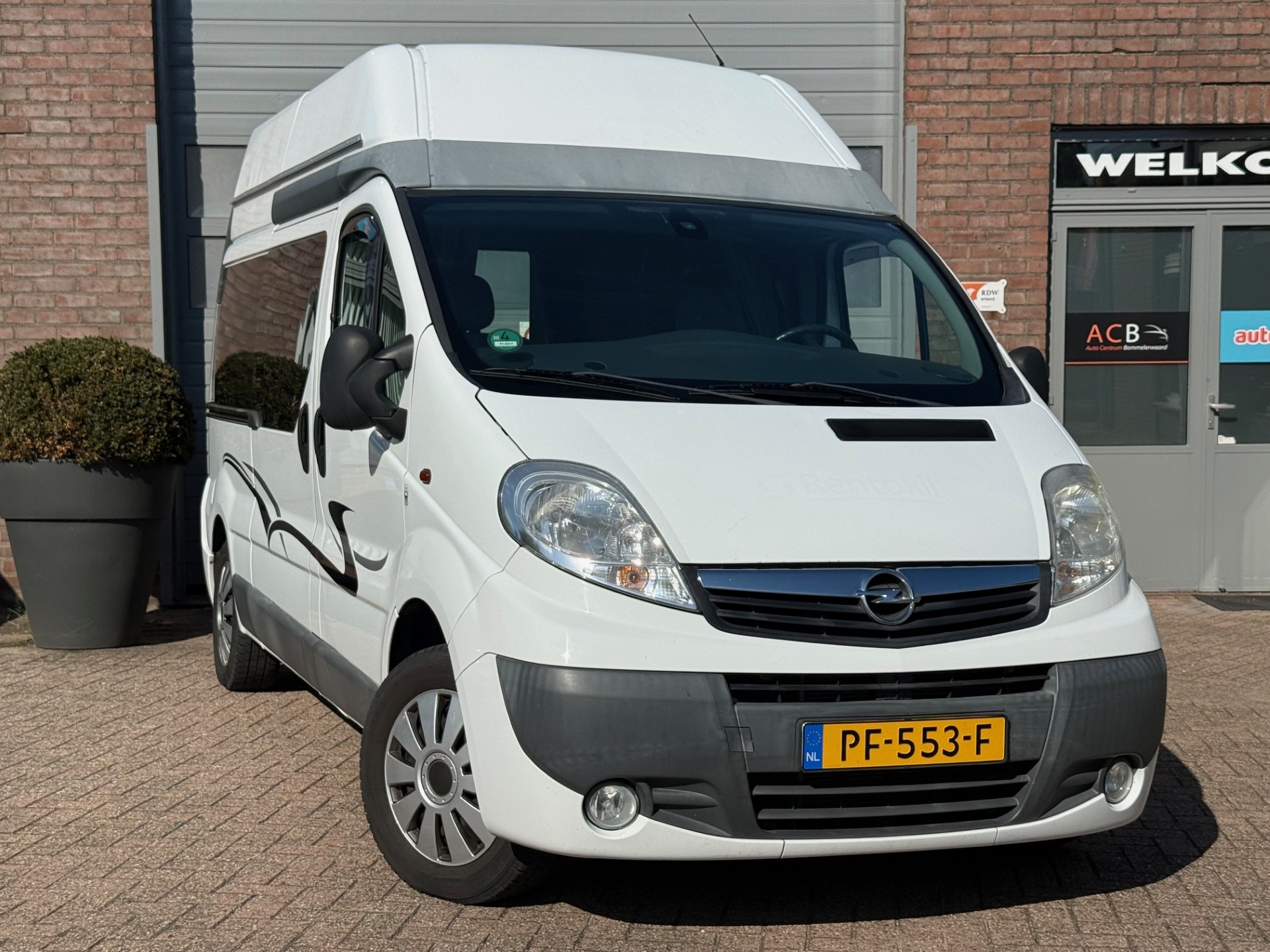 Opel  VIVARO-2 2.0CDTI/84KW-E4 2.9T L2H2 Buscamper. 47204771-0.jpg | Auto Centrum Bommelerwaard (A.C.B.) BV