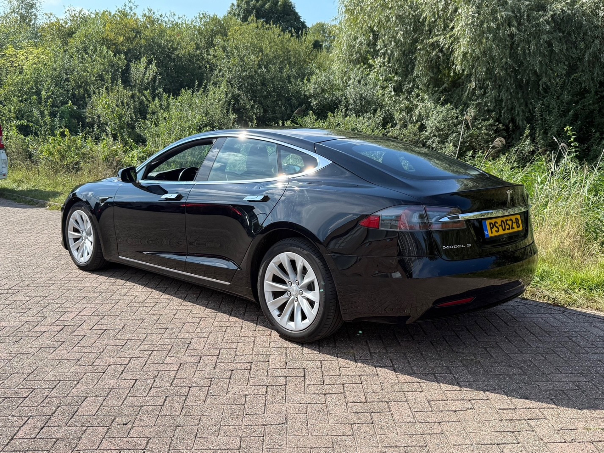 Tesla Model S 75 Business Economy 47430970-4.jpg | Auto Centrum Bommelerwaard (A.C.B.) BV