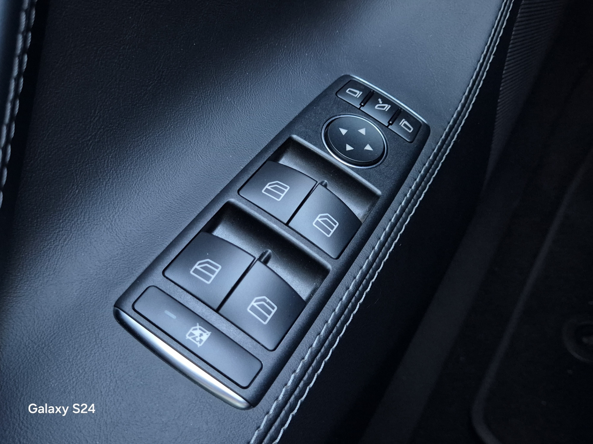 Tesla Model S 75 Business Economy 47430970-42.jpg | Auto Centrum Bommelerwaard (A.C.B.) BV