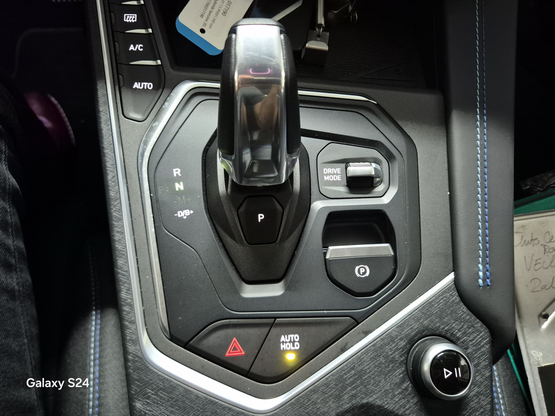 Lynk & Co 01 1.5 47924498-41.jpg | Auto Centrum Bommelerwaard (A.C.B.) BV