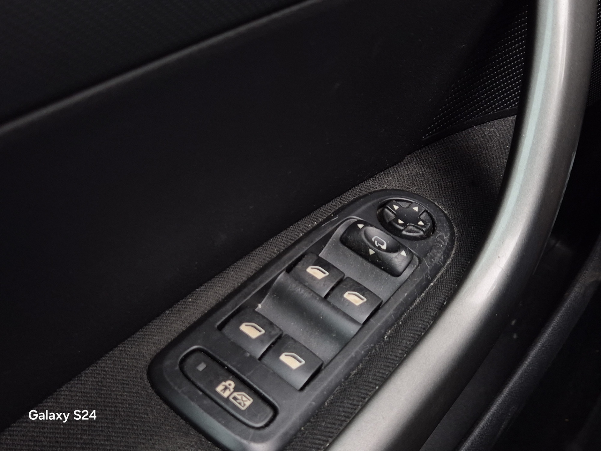 Peugeot 308 SW 1.6 VTi. "7 Persoons" 48159026-19.jpg | Auto Centrum Bommelerwaard (A.C.B.) BV