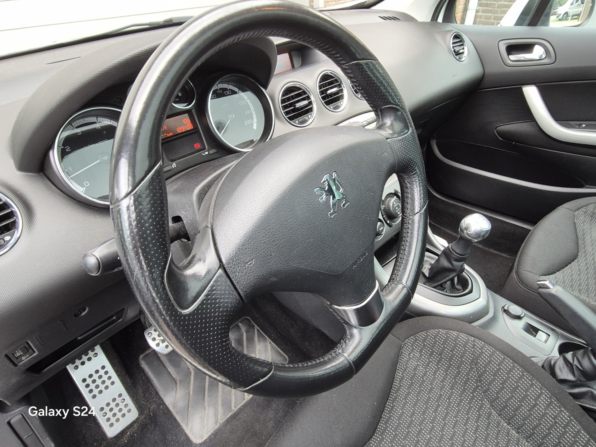 Peugeot 308 SW 1.6 VTi. "7 Persoons" 48159026-24.jpg | Auto Centrum Bommelerwaard (A.C.B.) BV