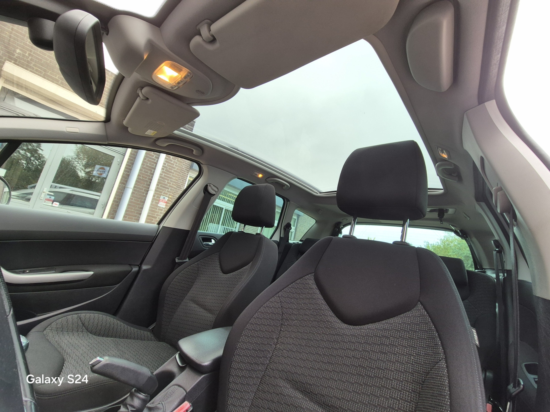 Peugeot 308 SW 1.6 VTi. "7 Persoons" 48159026-25.jpg | Auto Centrum Bommelerwaard (A.C.B.) BV