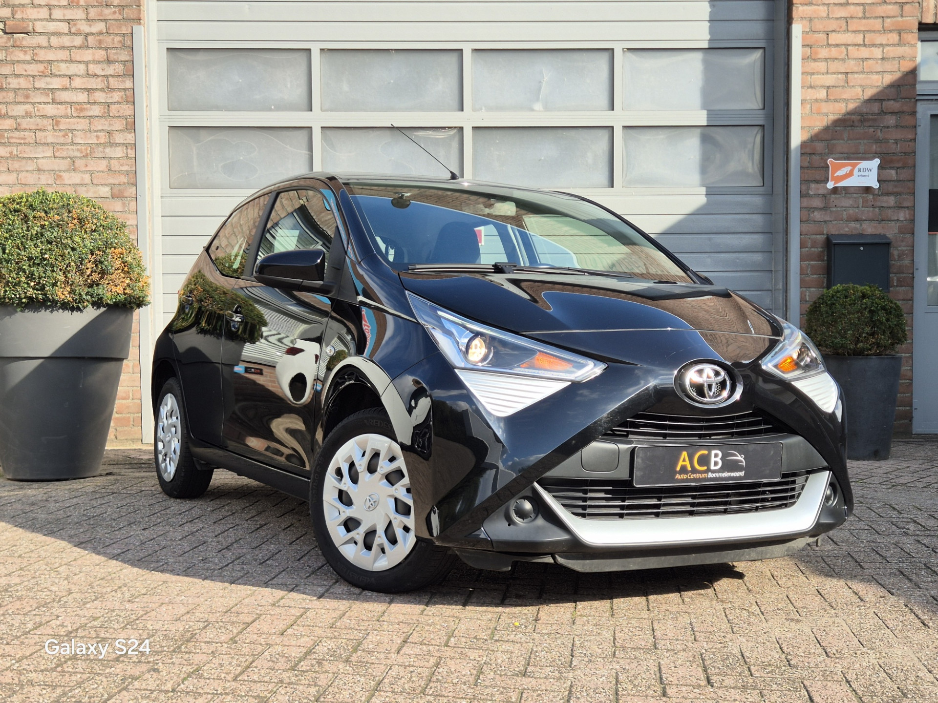 Toyota Aygo 1.0 VVT-i x-play limited 48296187-0.jpg | Auto Centrum Bommelerwaard (A.C.B.) BV