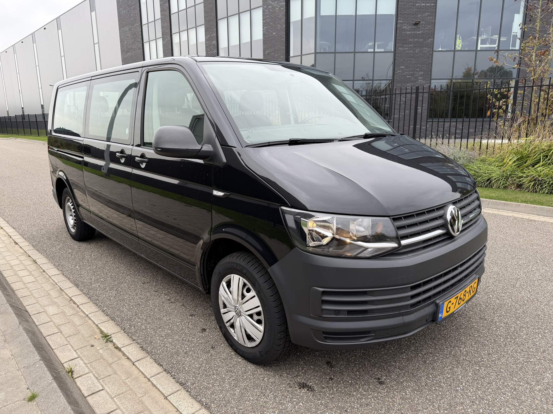 Volkswagen Transporter Multivan, 9 Persoons 2.0 TDI L2H1 Comfortline 48325859-12.jpg | Auto Centrum Bommelerwaard (A.C.B.) BV