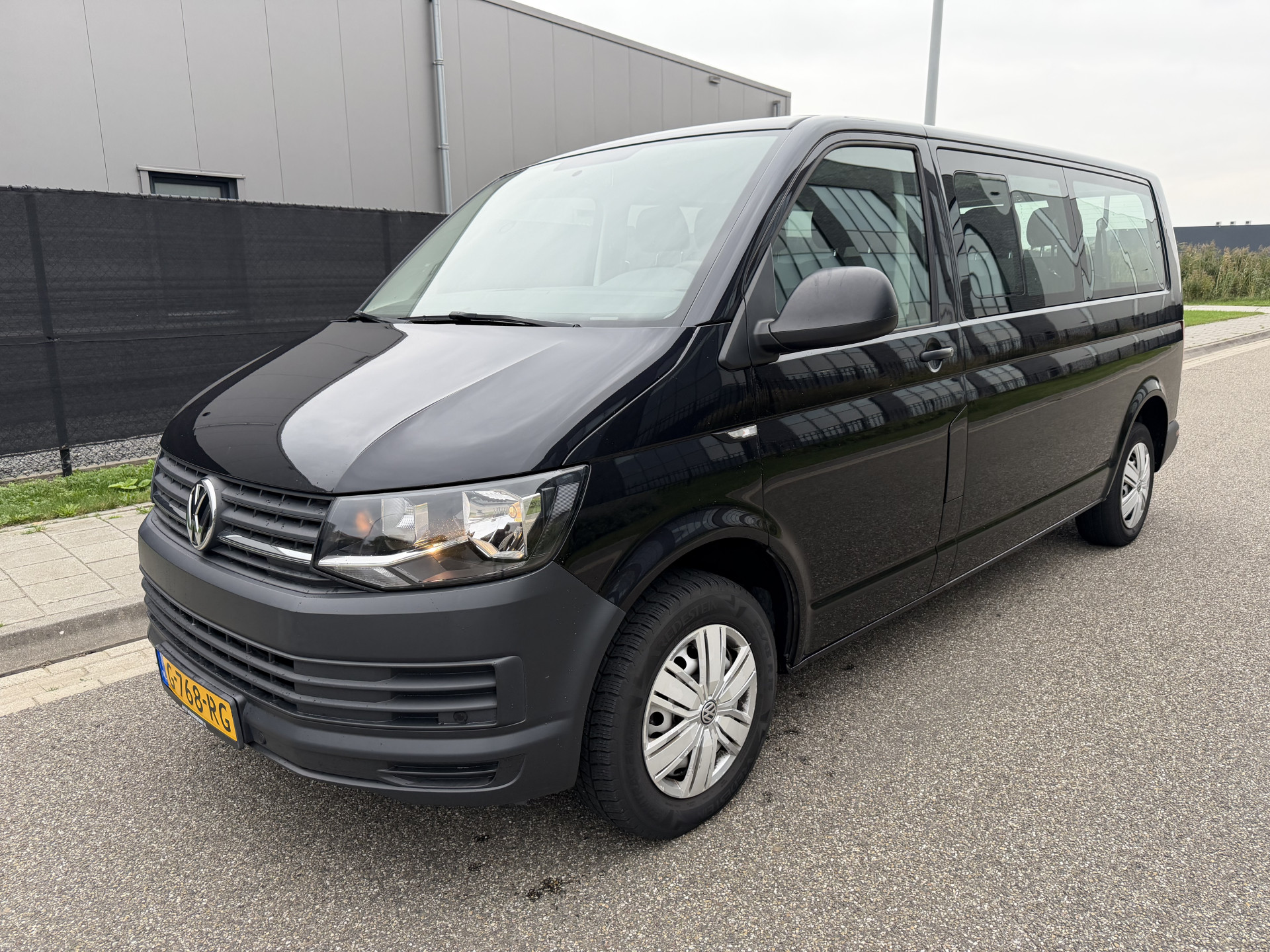 Volkswagen Transporter Multivan, 9 Persoons 2.0 TDI L2H1 Comfortline 48325859-15.jpg | Auto Centrum Bommelerwaard (A.C.B.) BV