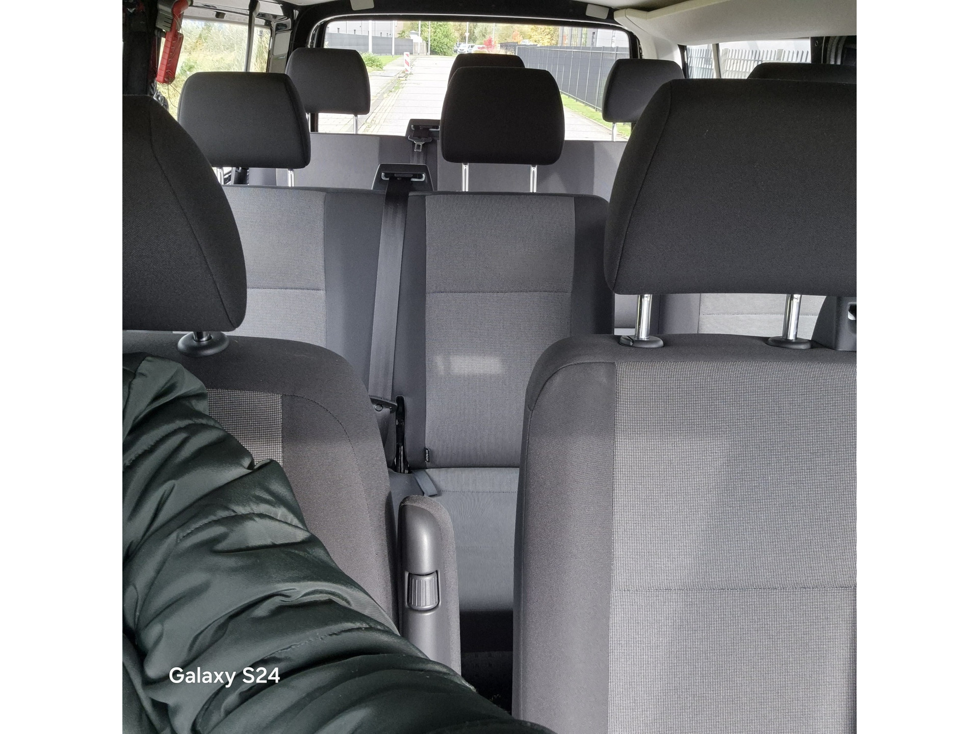 Volkswagen Transporter Multivan, 9 Persoons 2.0 TDI L2H1 Comfortline 48325859-26.jpg | Auto Centrum Bommelerwaard (A.C.B.) BV