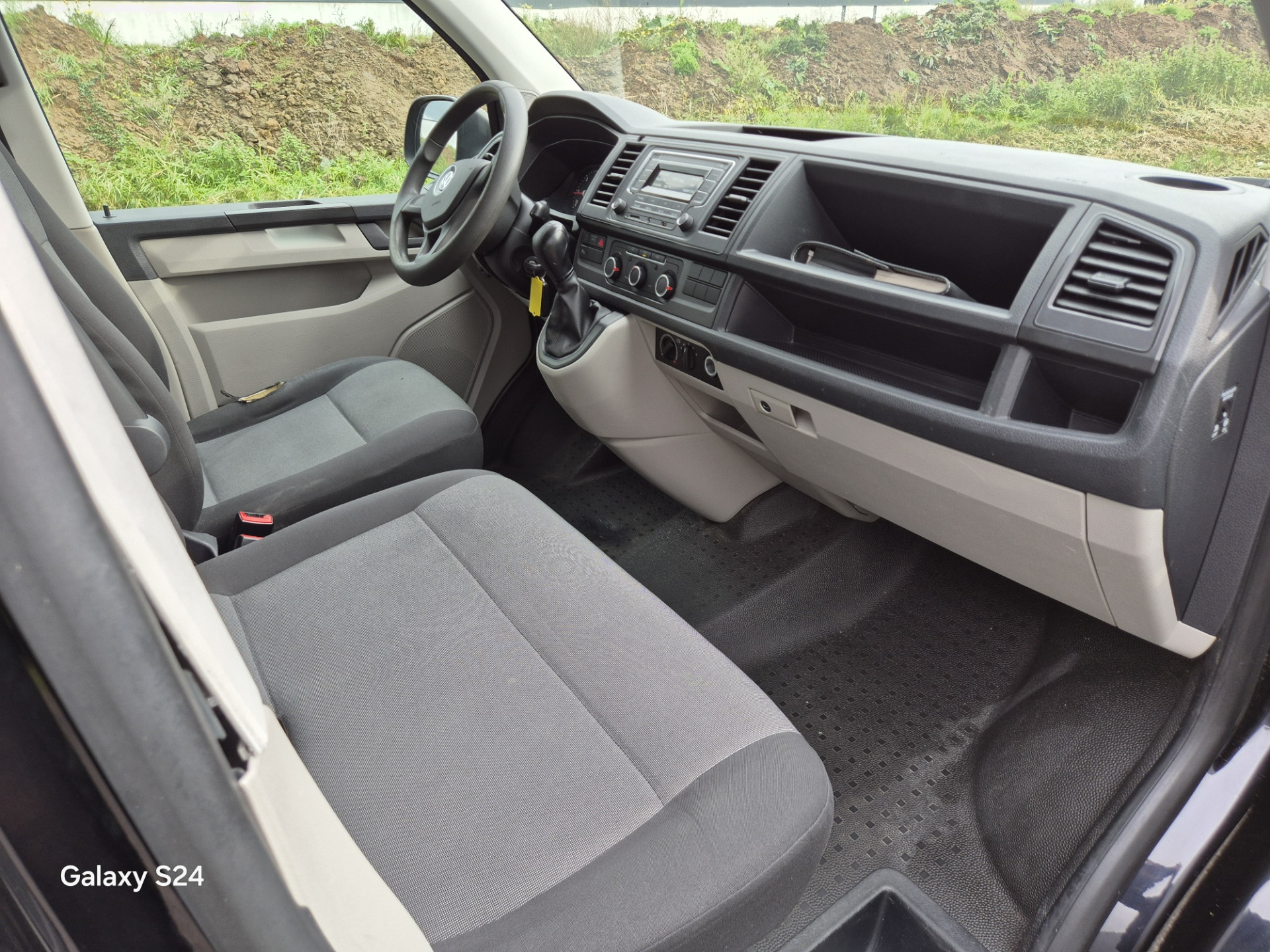 Volkswagen Transporter Multivan, 9 Persoons 2.0 TDI L2H1 Comfortline 48325859-33.jpg | Auto Centrum Bommelerwaard (A.C.B.) BV