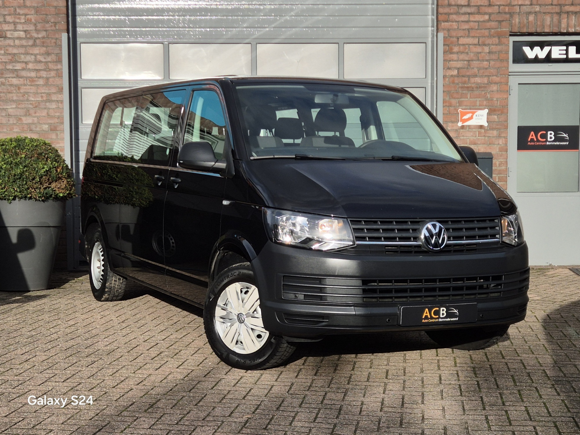 Volkswagen Transporter Multivan, 9 Persoons 2.0 TDI L2H1 Comfortline 48325859-36.jpg | Auto Centrum Bommelerwaard (A.C.B.) BV