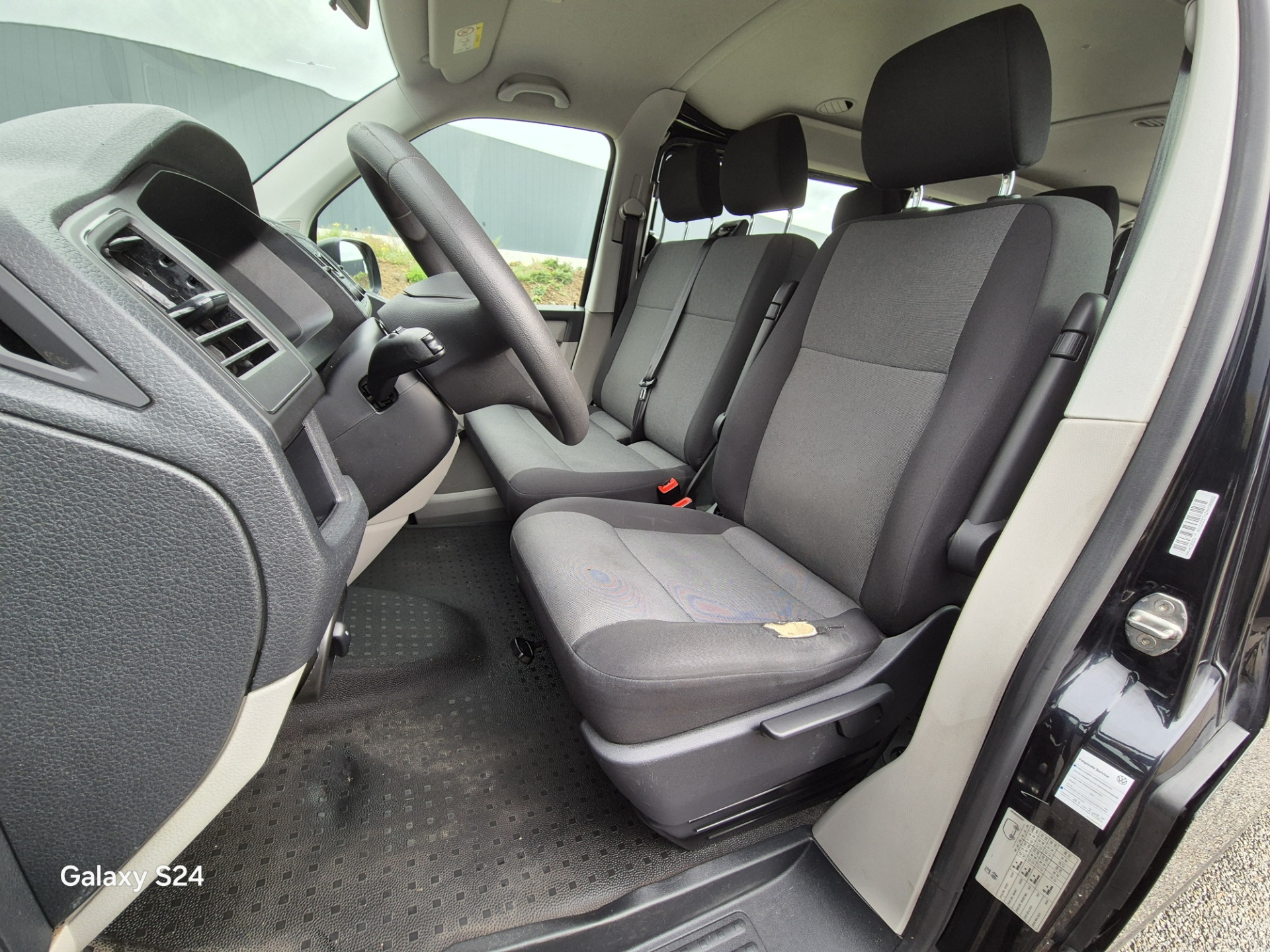 Volkswagen Transporter Multivan, 9 Persoons 2.0 TDI L2H1 Comfortline 48325859-38.jpg | Auto Centrum Bommelerwaard (A.C.B.) BV