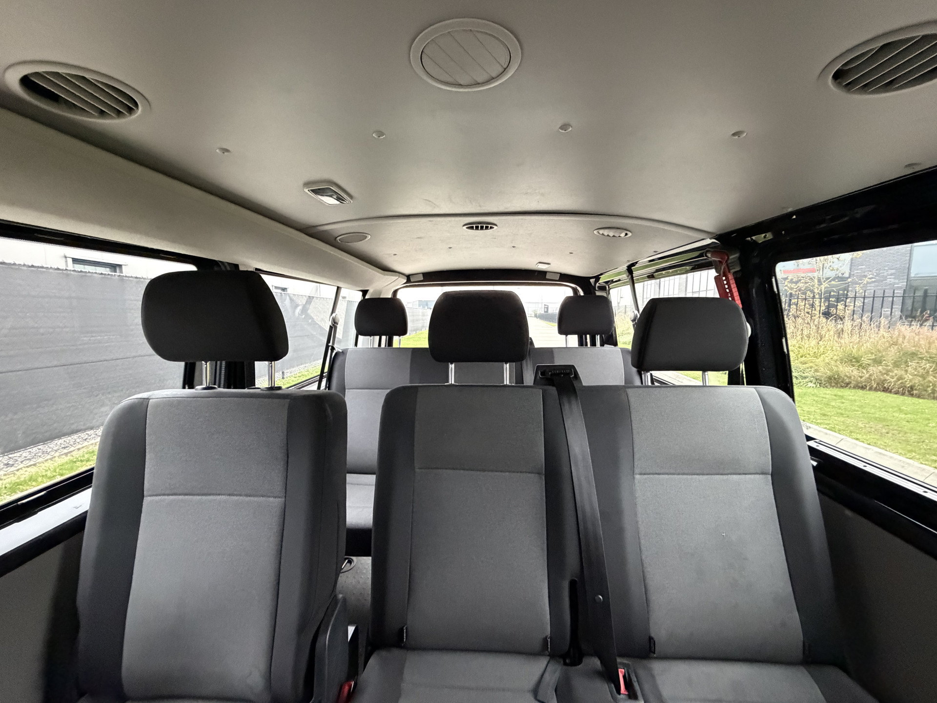 Volkswagen Transporter Multivan, 9 Persoons 2.0 TDI L2H1 Comfortline 48325859-4.jpg | Auto Centrum Bommelerwaard (A.C.B.) BV