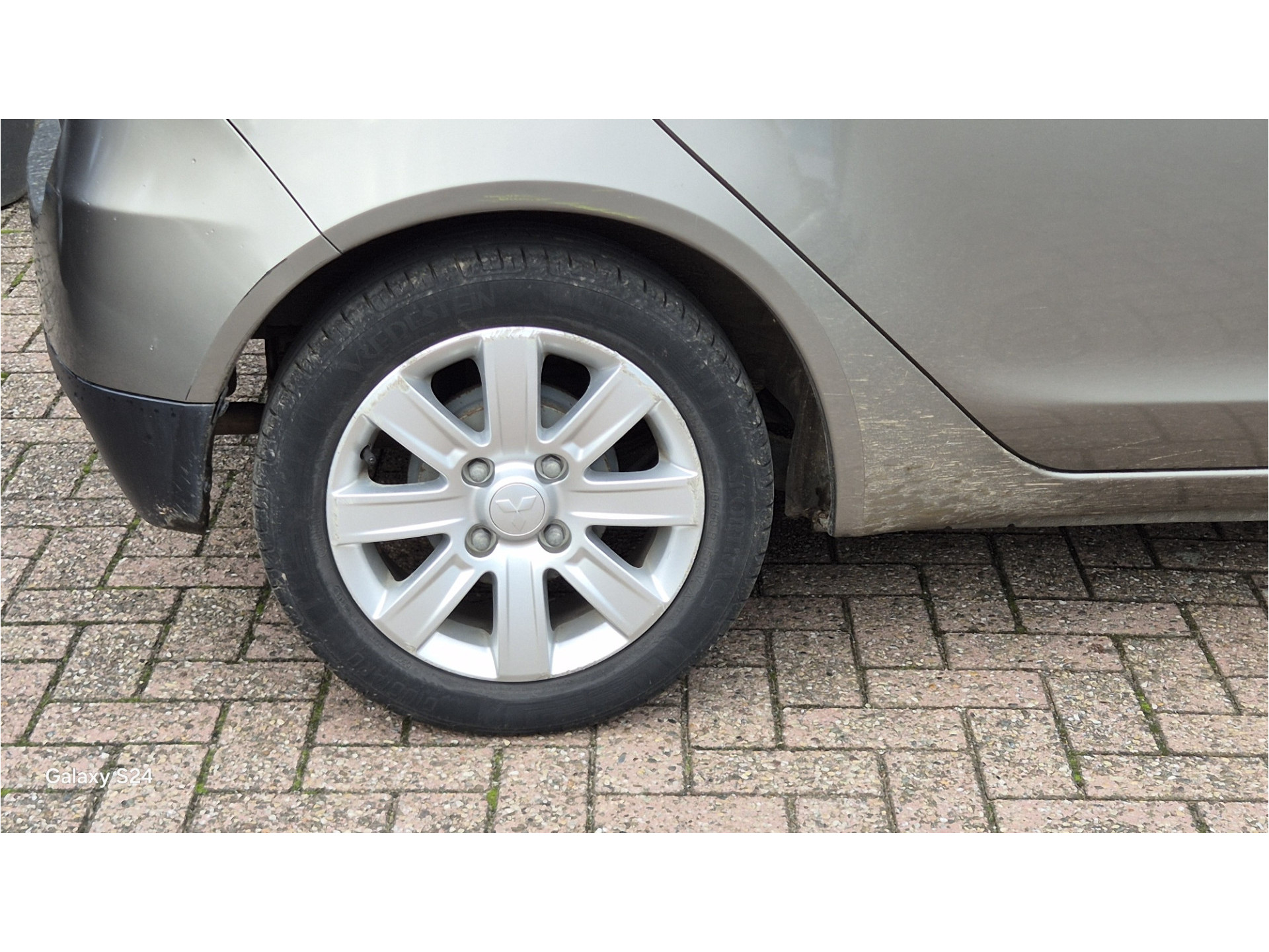 Mitsubishi Colt 1.3 48586963-10.jpg | Auto Centrum Bommelerwaard (A.C.B.) BV