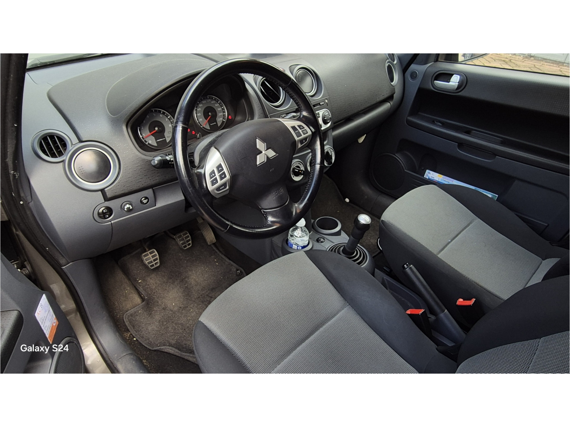 Mitsubishi Colt 1.3 48586963-3.jpg | Auto Centrum Bommelerwaard (A.C.B.) BV