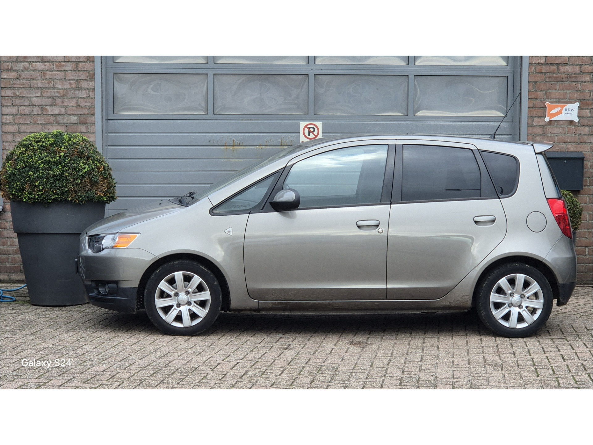 Mitsubishi Colt 1.3 48586963-6.jpg | Auto Centrum Bommelerwaard (A.C.B.) BV