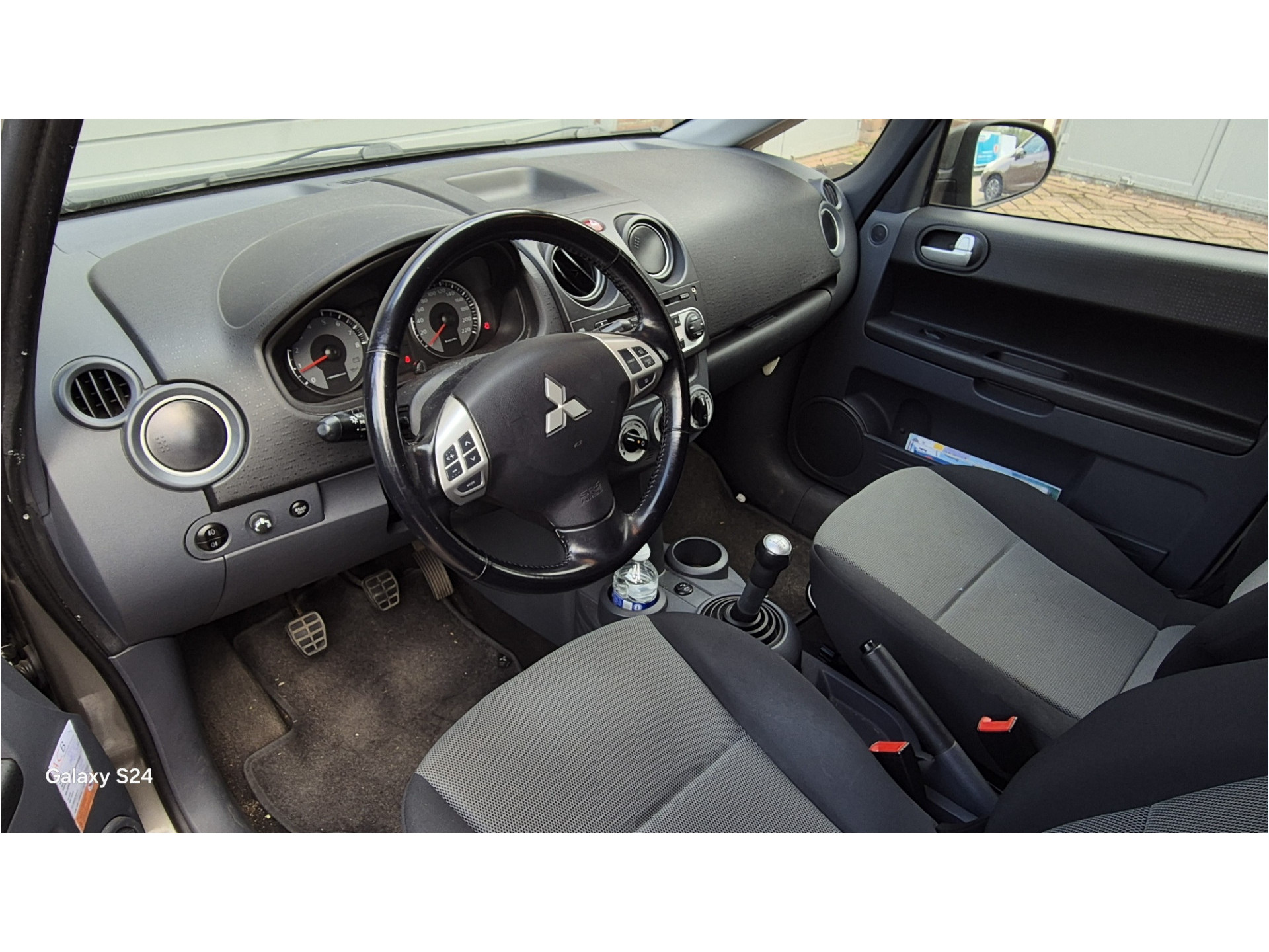 Mitsubishi Colt 1.3 48586963-7.jpg | Auto Centrum Bommelerwaard (A.C.B.) BV