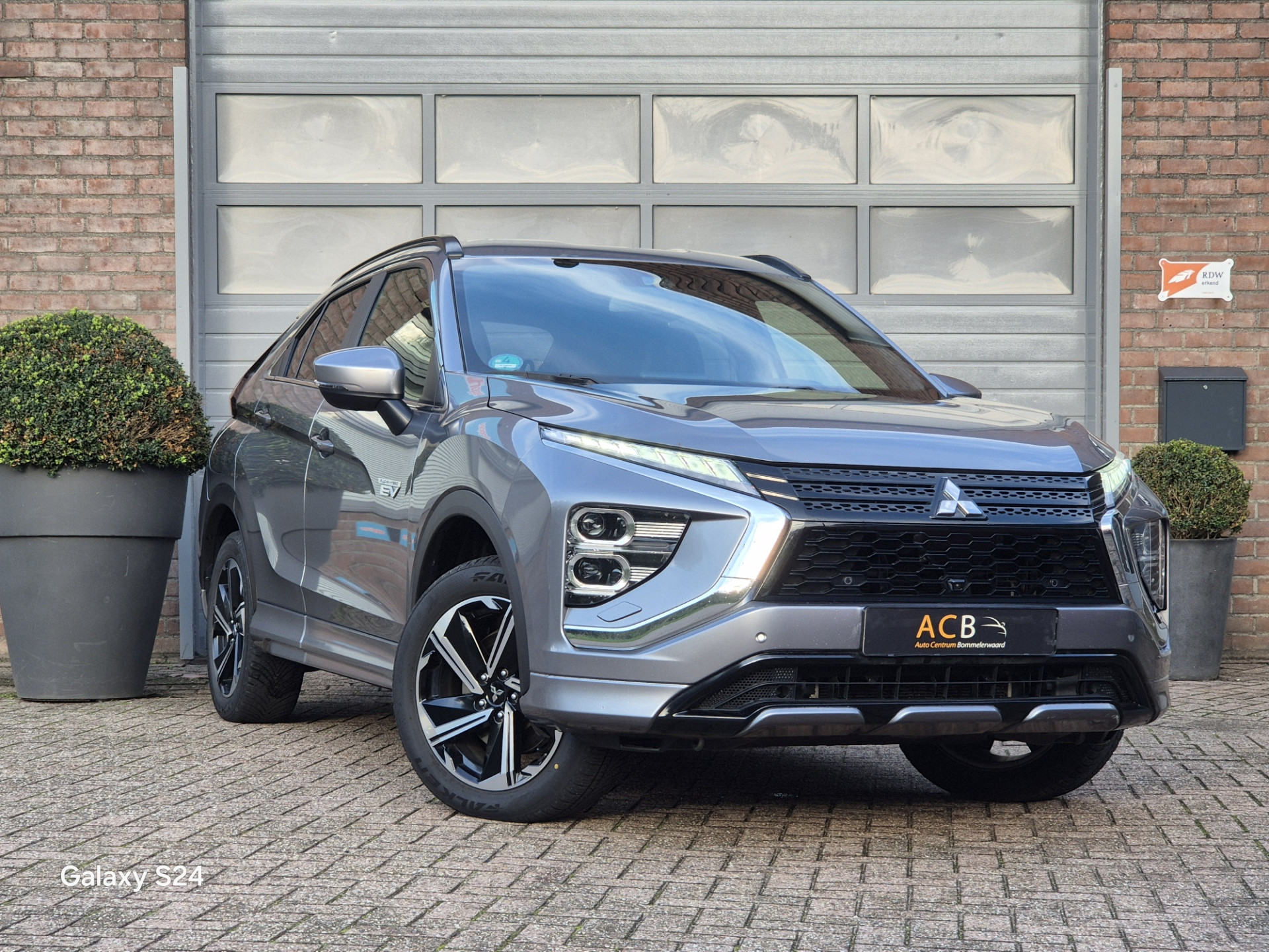 Mitsubishi Eclipse Cross 2.4 PHEV Executive 48611301-0.jpg | Auto Centrum Bommelerwaard (A.C.B.) BV