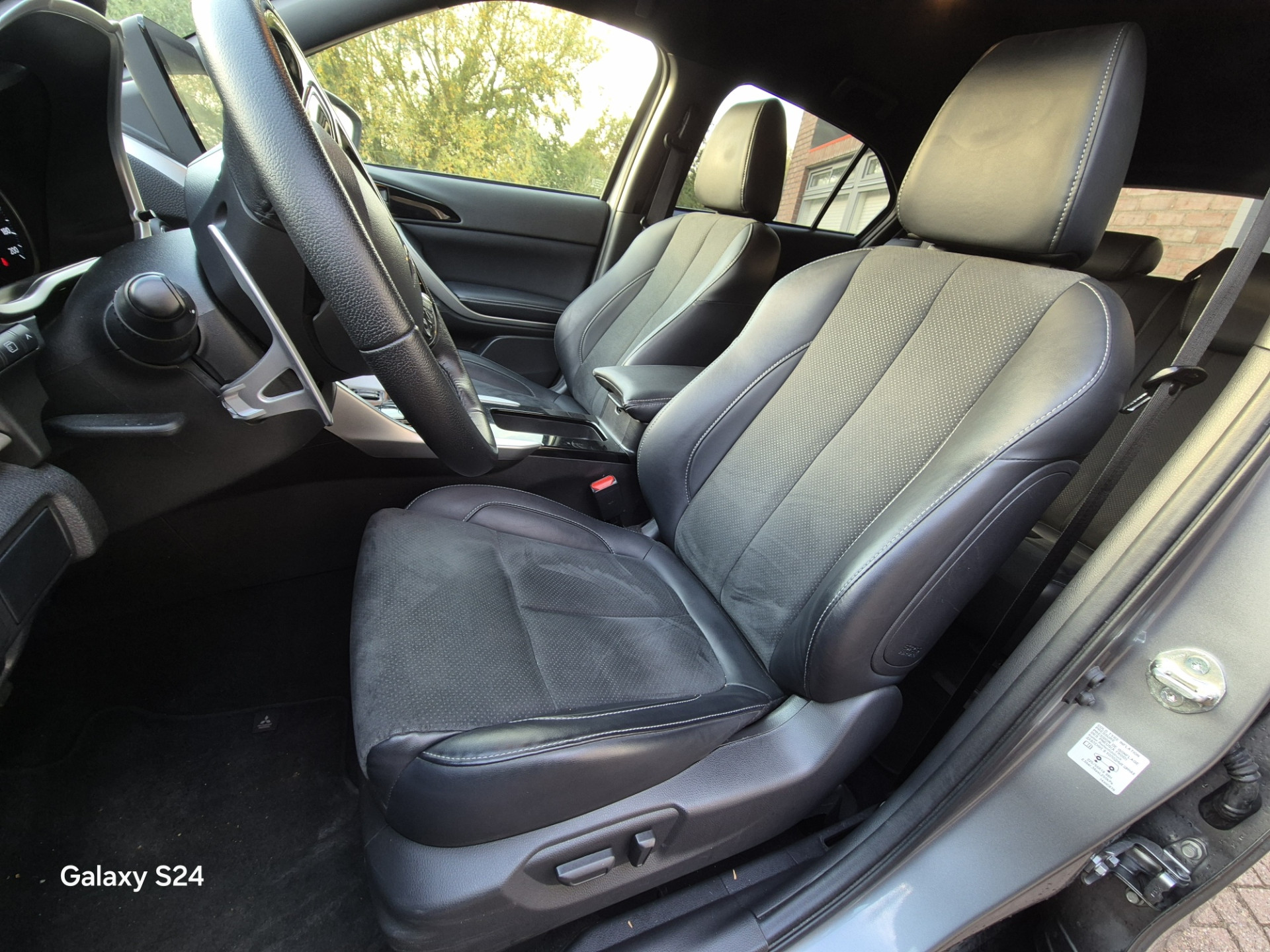 Mitsubishi Eclipse Cross 2.4 PHEV Executive 48611301-10.jpg | Auto Centrum Bommelerwaard (A.C.B.) BV