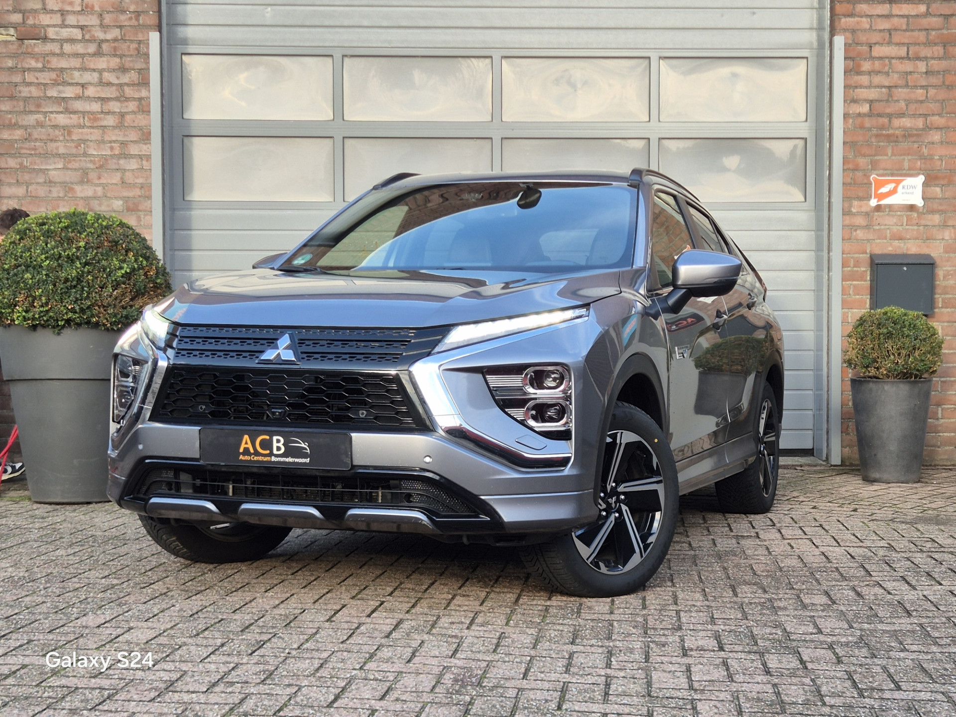 Mitsubishi Eclipse Cross 2.4 PHEV Executive 48611301-6.jpg | Auto Centrum Bommelerwaard (A.C.B.) BV
