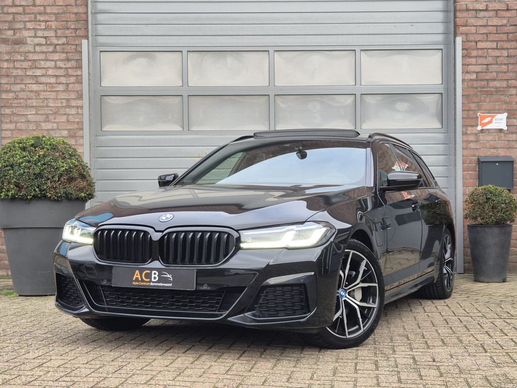 BMW 5 Serie 530 e M-Sport Hybride Schuifdak, Leder 49926831-11.jpg | Auto Centrum Bommelerwaard (A.C.B.) BV