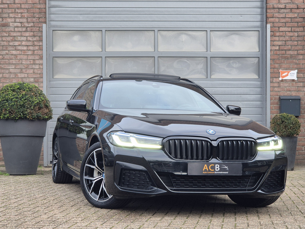 BMW 5 Serie 530 e M-Sport Hybride Schuifdak, Leder 49926831-13.jpg | Auto Centrum Bommelerwaard (A.C.B.) BV