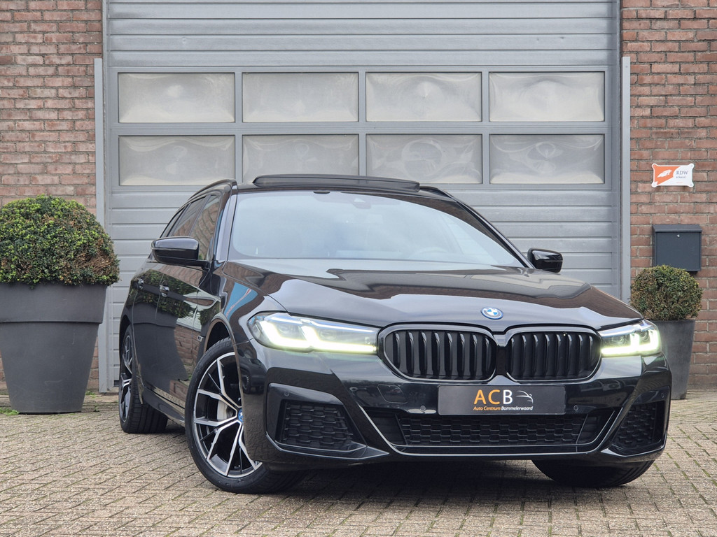 BMW 5 Serie 530 e M-Sport Hybride Schuifdak, Leder 49926831-16.jpg | Auto Centrum Bommelerwaard (A.C.B.) BV