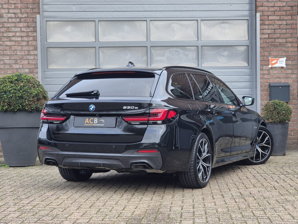 BMW 5 Serie 530 e M-Sport Hybride Schuifdak, Leder 49926831-2.jpg | Auto Centrum Bommelerwaard (A.C.B.) BV