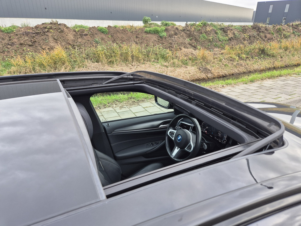 BMW 5 Serie 530 e M-Sport Hybride Schuifdak, Leder 49926831-24.jpg | Auto Centrum Bommelerwaard (A.C.B.) BV