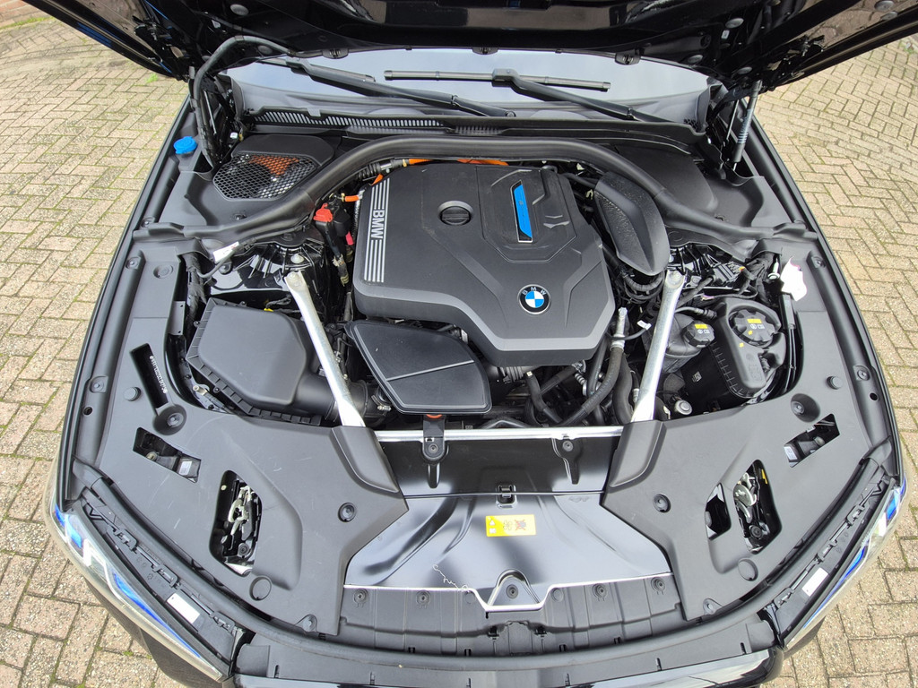BMW 5 Serie 530 e M-Sport Hybride Schuifdak, Leder 49926831-31.jpg | Auto Centrum Bommelerwaard (A.C.B.) BV