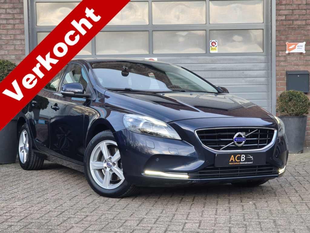 Volvo V40 2.0 T2 Summum-Leder-Trekhaak 50164137-0.jpg | Auto Centrum Bommelerwaard (A.C.B.) BV