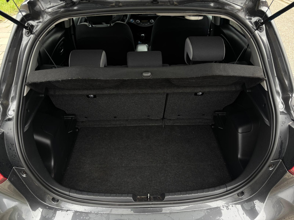 Toyota Yaris 1.5 Hybrid Y20 52885494-32.jpg | Auto Centrum Bommelerwaard (A.C.B.) BV