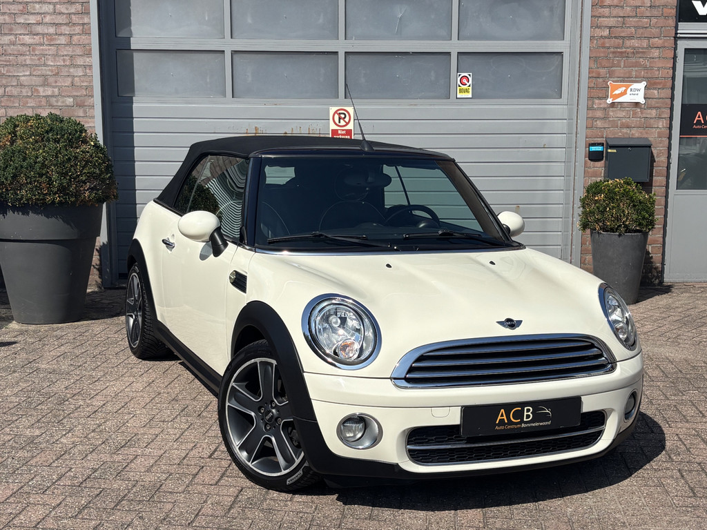 MINI Cabrio 1.6 Cooper 54937470-0.jpg | Auto Centrum Bommelerwaard (A.C.B.) BV