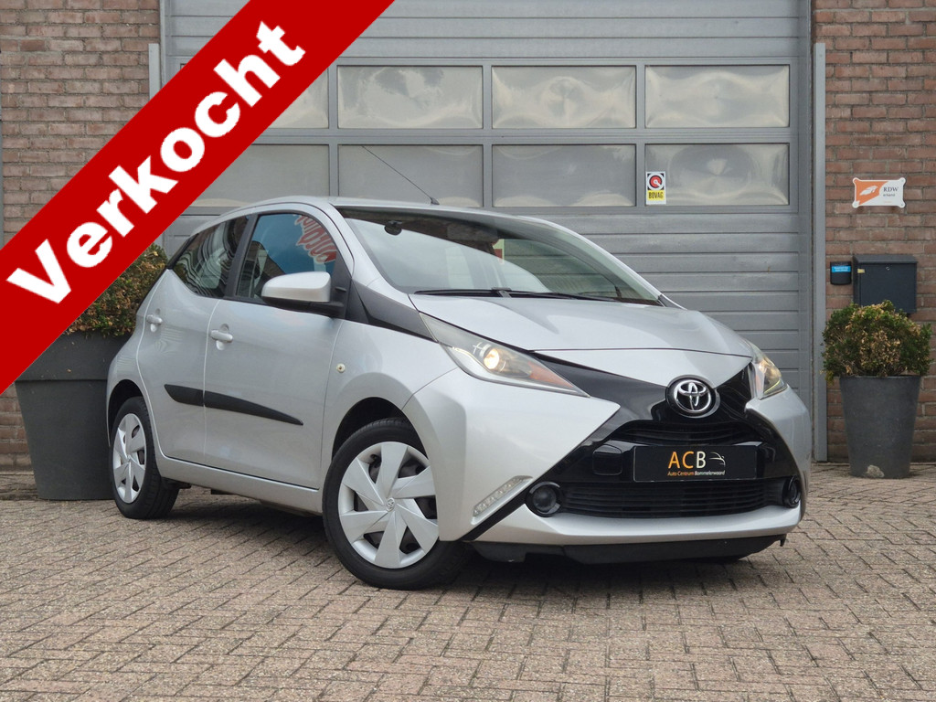 Toyota Aygo 1.0 VVT-i x-play / Cruise Control 56021407-0.jpg | Auto Centrum Bommelerwaard (A.C.B.) BV