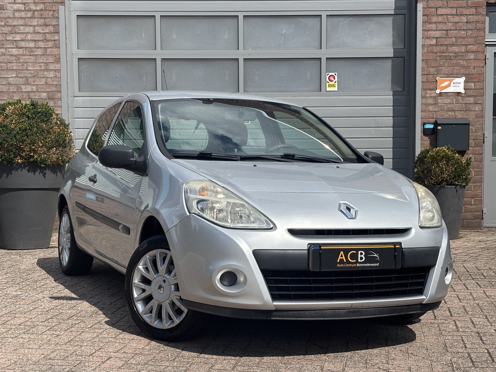 Renault Clio 1.2 Special Line 56034981-0.jpg | Auto Centrum Bommelerwaard (A.C.B.) BV